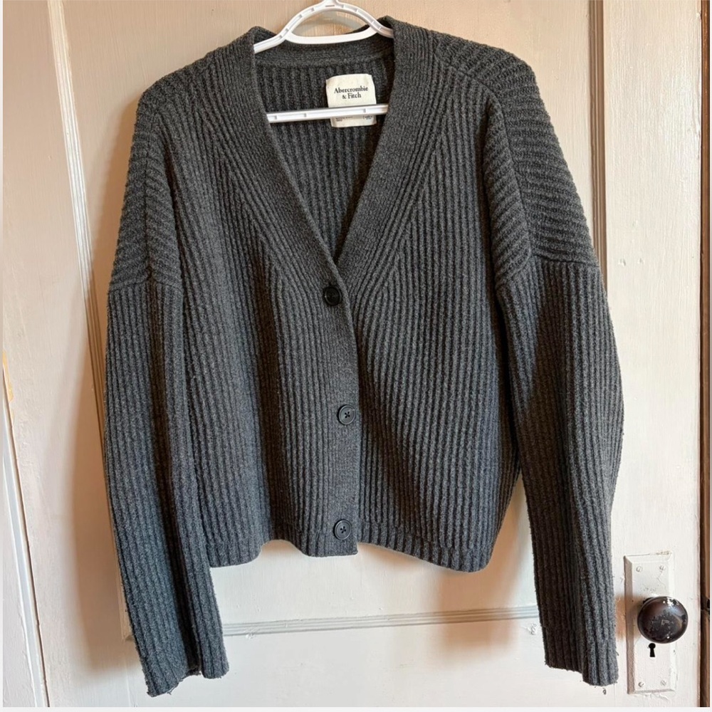 Abercrombie & Fitch Knit Cardigan